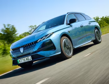 Peugeot E-308 SW GT [UK-spec] '2026