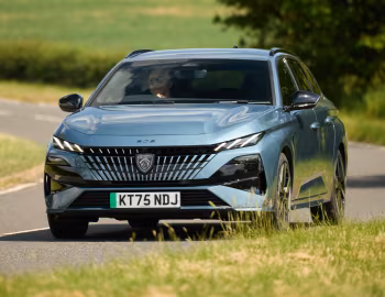 Peugeot E-308 SW GT [UK-spec] '2026