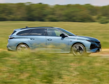 Peugeot E-308 SW GT [UK-spec] '2026