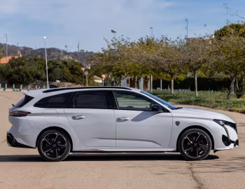 Peugeot E-308 SW GT [Worldwide] '2023–25