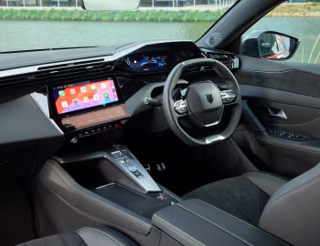 Interior Peugeot E-308 SW GT [UK-spec] '2023–pr.
