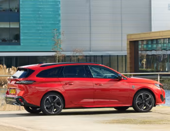 Peugeot E-308 SW GT [UK-spec] '2023–н.ч.