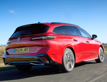 Peugeot E-308 SW GT [UK-spec] '2023–pr.