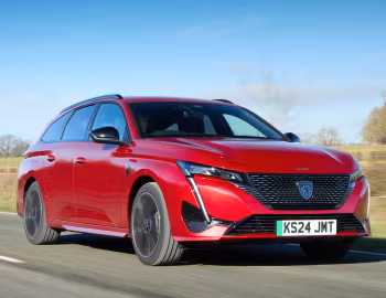 Peugeot E-308 SW GT [UK-spec] '2023–pr.