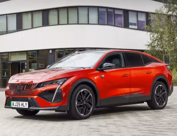 Peugeot E-408 GT [UK-spec] '2025–26