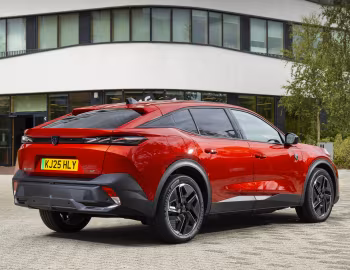 Peugeot E-408 GT [UK-spec] '2025–26