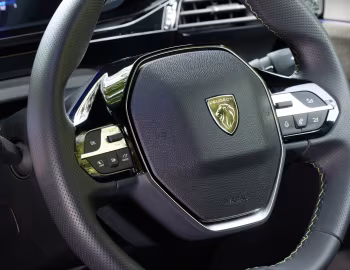 Interior Peugeot E-408 GT [UK-spec] '2026