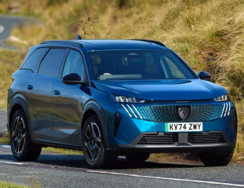 Peugeot E-5008 Allure [UK-spec] '2024–н.ч.