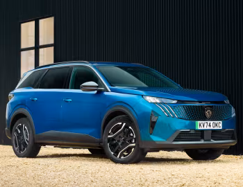 Peugeot E-5008 Allure [UK-spec] '2024–н.ч.