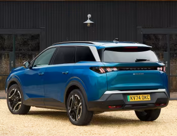 Peugeot E-5008 Allure [UK-spec] '2024–н.ч.