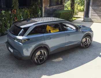 Peugeot E-5008 Dog Edition Concept '07.2026