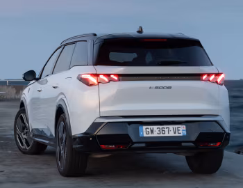 Peugeot E-5008 GT [Worldwide] '2024–pr.