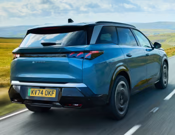 Peugeot E-5008 GT [UK-spec] '2024–н.ч.
