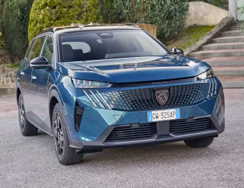 Peugeot 5008 GT Hybrid [Worldwide] '2024–pr.