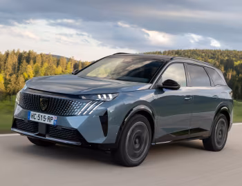 Peugeot E-5008 GT Dual Motor [Worldwide] '2025–pr.
