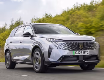 Peugeot E-5008 GT Dual Motor [UK-spec] '2025–pr.