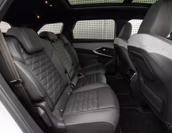 Intérieur Peugeot E-5008 GT Dual Motor [Worldwide] '2025–pr.