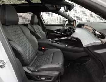 Intérieur Peugeot E-5008 GT Dual Motor [Worldwide] '2025–pr.