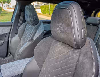 Interior Peugeot E-5008 GT Long Range [Worldwide] '2024–pr.