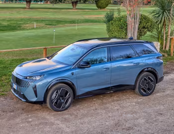 Peugeot E-5008 GT Long Range [Worldwide] '2024–н.ч.