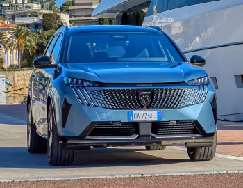 Peugeot E-5008 GT Long Range [Worldwide] '2024–pr.