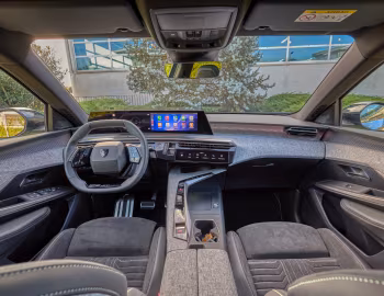 Front Panel Peugeot E-5008 GT Long Range [Worldwide] '2024–pr.