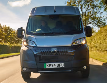 Peugeot E-Boxer Van L3H2 [UK-spec] '2024–pr.