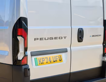 Peugeot E-Boxer Van L3H2 [UK-spec] '2024–pr.