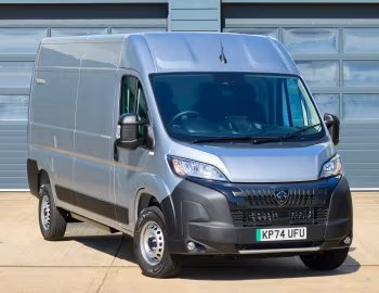 Peugeot E-Boxer Van L3H2 [UK-spec] '2024–pr.