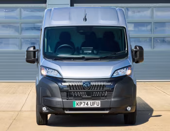 Peugeot E-Boxer Van L3H2 [UK-spec] '2024–pr.