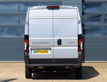Peugeot E-Boxer Van L3H2 [UK-spec] '2024–pr.