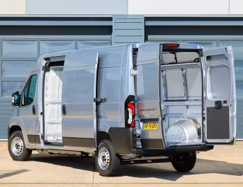 Peugeot E-Boxer Van L3H2 [UK-spec] '2024–pr.