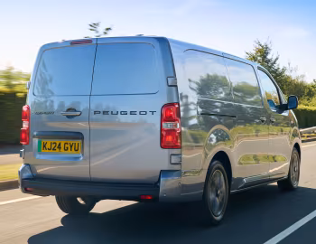 Peugeot E-Expert Van XL [UK-spec] '2024–pr.