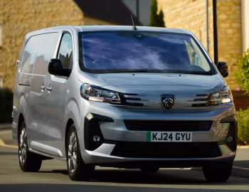 Peugeot E-Expert Van XL [UK-spec] '2024–pr.