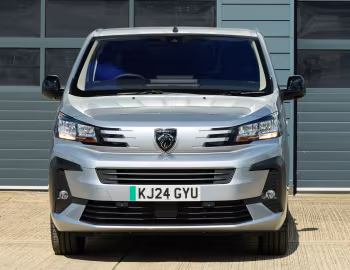 Peugeot E-Expert Van XL [UK-spec] '2024–pr.