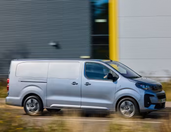 Peugeot E-Expert Van XL [UK-spec] '2024–pr.
