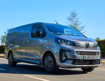 Peugeot E-Expert Van XL [UK-spec] '2024–pr.