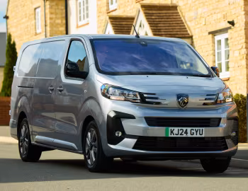 Peugeot E-Expert Van XL [UK-spec] '2024–pr.