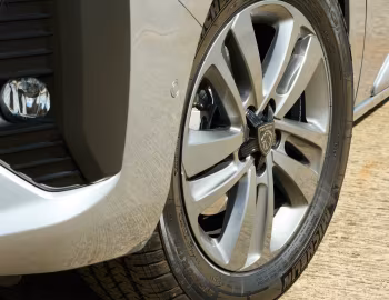 Peugeot E-Expert Van XL [UK-spec] '2024–pr.