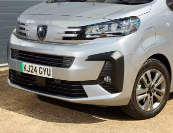 Peugeot E-Expert Van XL [UK-spec] '2024–pr.