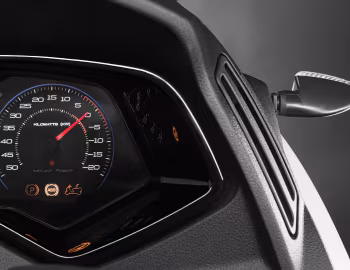 Dashboard Peugeot E-Metropolis '10.2018