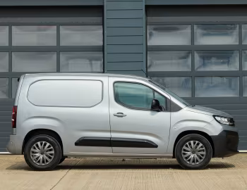 Peugeot E-Partner [UK-spec] '2024–pr.