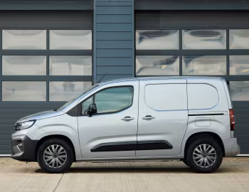 Peugeot E-Partner [UK-spec] '2024–pr.