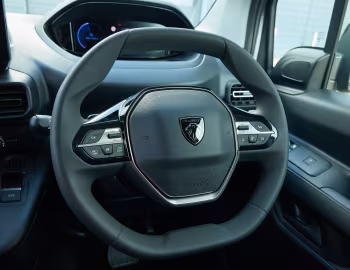Intérieur Peugeot E-Partner [UK-spec] '2024–pr.