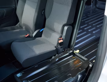 Intérieur Peugeot E-Partner [UK-spec] '2024–pr.