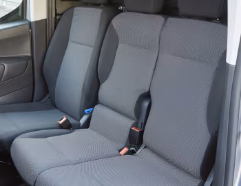 Interior Peugeot e-Partner [UK-spec] '2021–24