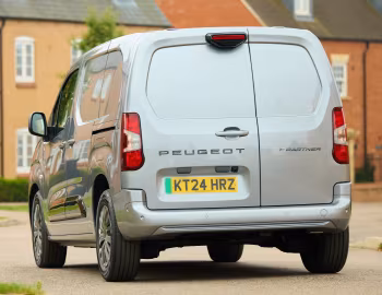 Peugeot E-Partner [UK-spec] '2024–pr.