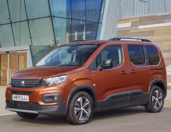 Peugeot e-Rifter GT [UK-spec] '2022–23