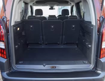Porta-malas Peugeot e-Rifter GT [UK-spec] '2022–23