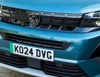 Peugeot e-Rifter GT Long [UK-spec] '2024–н.ч.